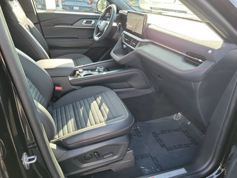 Used 2026 Ford Explorer ST-Line w/ ST-Line Street Pack RWD image 16
