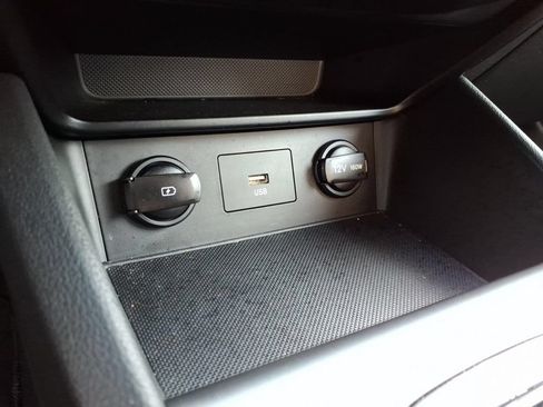 Used 2023 Hyundai Kona SEL FWD image 18