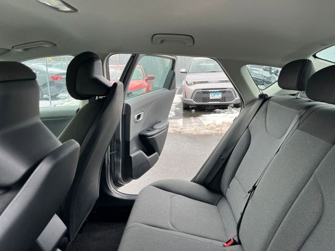 Used 2025 Kia K4 FWD image 39