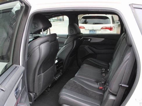 Used 2023 Acura MDX A-Spec image 10