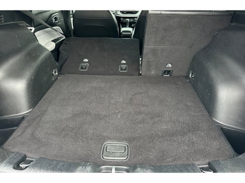 Used 2024 Jeep Compass Latitude image 17