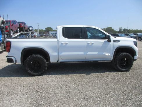 New 2026 GMC Sierra 1500 AT4 w/ AT4 Premium Package AWD/4WD image 4