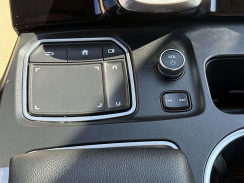 Used 2023 Acura MDX FWD image 23