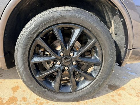 Used 2017 Dodge Durango GT w/ Nav & Power Liftgate Group AWD/4WD image 2