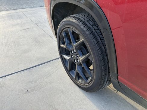 Used 2024 Chevrolet Traverse RS w/ LPO, Floor Liner Package image 17