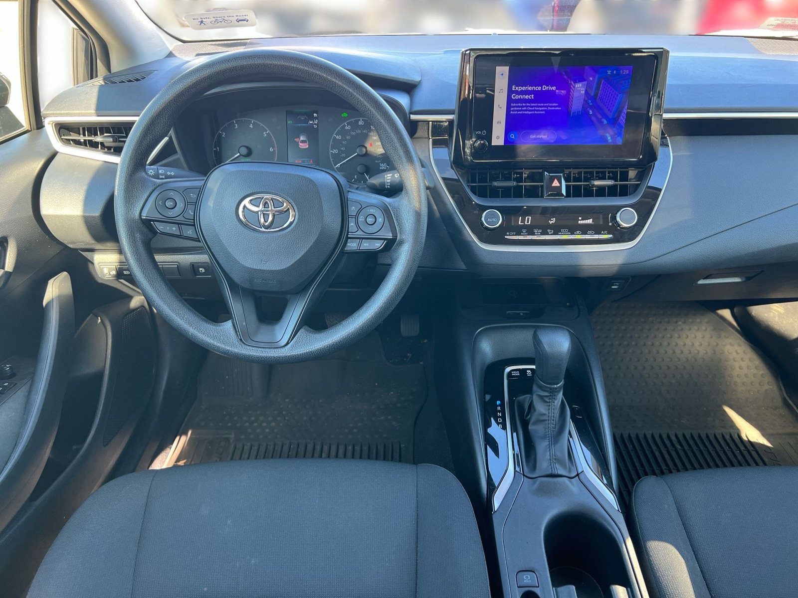 Used 2025 Toyota Corolla LE w/ LE Premium Package FWD image 24