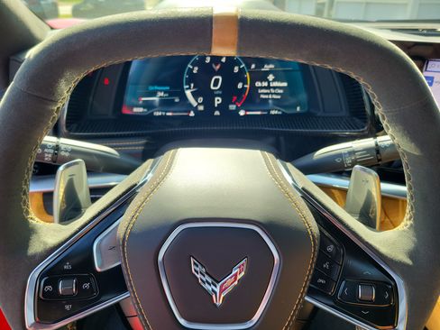 Used 2023 Chevrolet Corvette Stingray Premium Conv w/ Z51 Performance Package RWD image 16