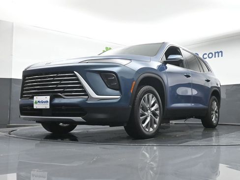 New 2025 Buick Enclave Preferred w/ LPO, Floor Liner Package image 6