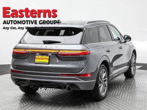 Used 2025 Lincoln Corsair Grand Touring w/ Towing Package AWD/4WD image 5