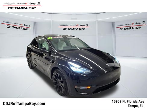 Used 2021 Tesla Model Y Long Range AWD/4WD image 1