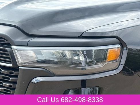 Used 2025 RAM 1500 Warlock AWD/4WD image 4