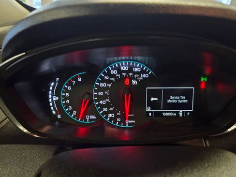 Used 2018 Chevrolet Trax LT w/ Sun & Sound Package image 30