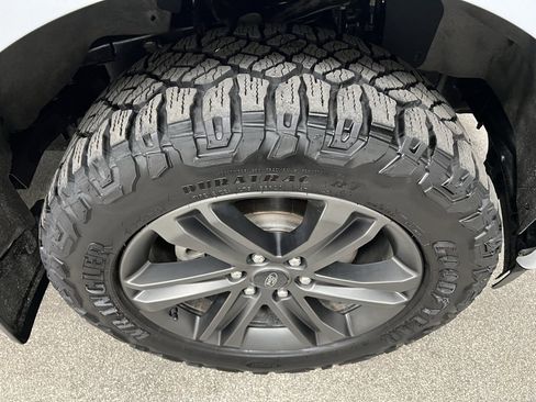 Used 2022 Ford F150 Lariat w/ Equipment Group 502A High image 18