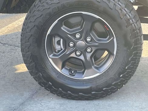 Used 2022 Jeep Gladiator Rubicon w/ LED Lighting Group image 13