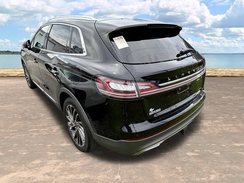 Used 2019 Lincoln Nautilus Reserve FWD image 8