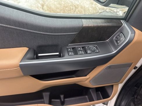 Used 2023 Ford F150 Lariat image 18