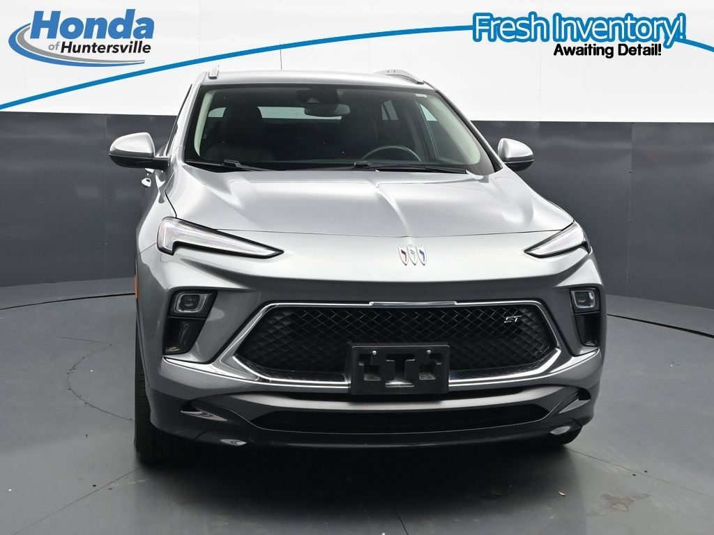 Used 2024 Buick Encore GX Sport Touring AWD/4WD image 3