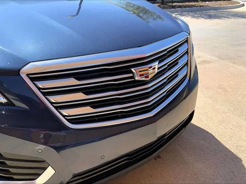Used 2018 Cadillac XT5 Luxury w/ Driver Awareness Package FWD image 32
