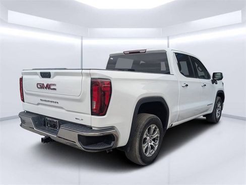 Used 2024 GMC Sierra 1500 SLT image 3