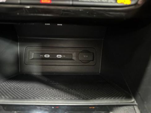 Used 2022 Volkswagen Atlas SE w/ Panoramic Sunroof Package FWD image 21