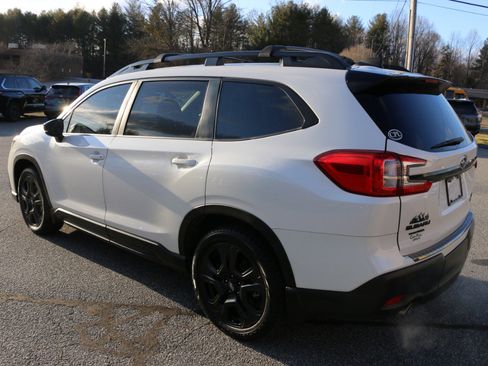 Used 2024 Subaru Ascent Onyx Edition image 3