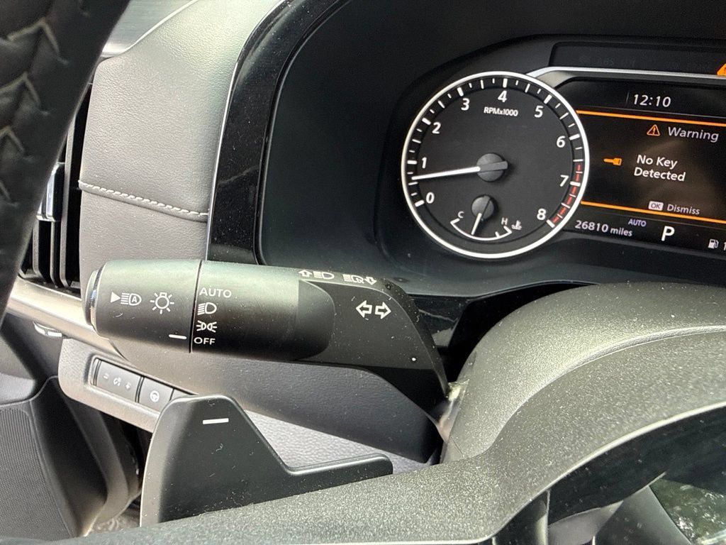 Used 2023 Nissan Pathfinder SL AWD/4WD image 24