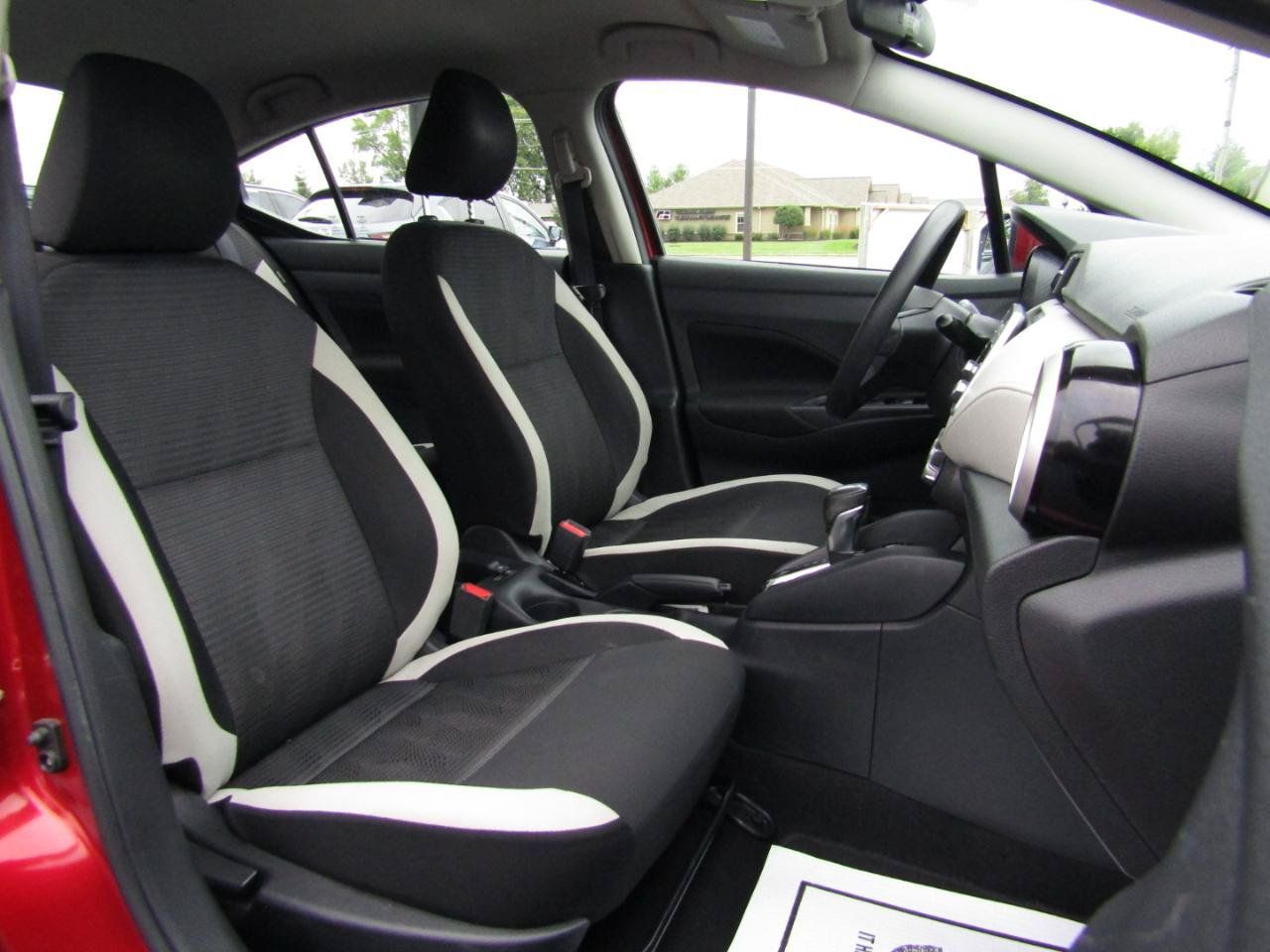 Used 2021 Nissan Versa SV FWD image 23