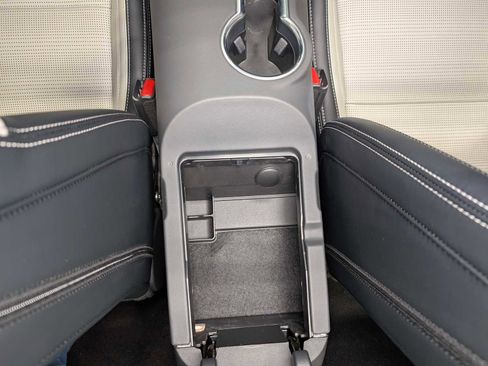 Used 2024 Ford Mustang GT Premium image 26