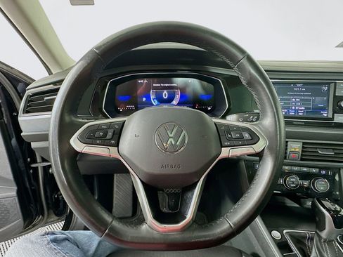 Used 2024 Volkswagen Jetta SE FWD image 13