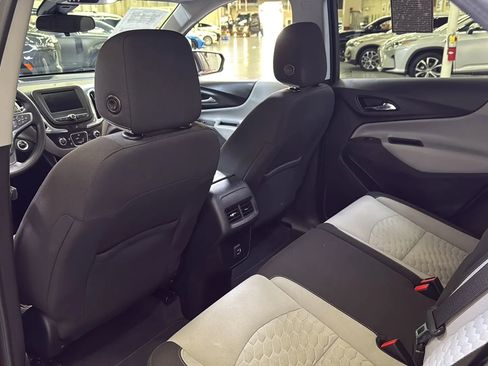Used 2020 Chevrolet Equinox LS w/ LS Convenience Package image 22