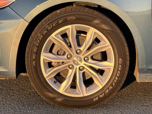 Used 2024 Chevrolet Malibu LT image 31