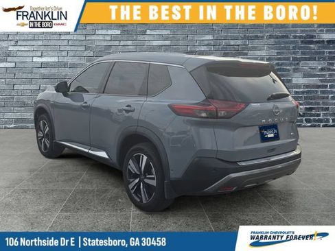 Used 2023 Nissan Rogue SL w/ SL Premium Package FWD image 3