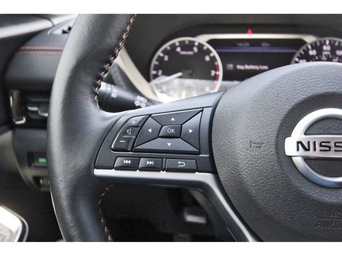 Used 2023 Nissan Sentra SR w/ SR Premium Package image 19