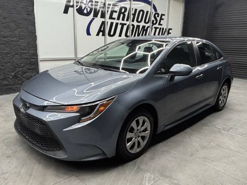 Used 2020 Toyota Corolla LE FWD image 4