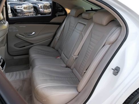 Used 2019 Mercedes-Benz S 560 4MATIC Sedan image 46
