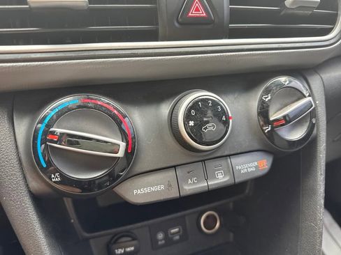 Used 2018 Hyundai Kona SEL image 50