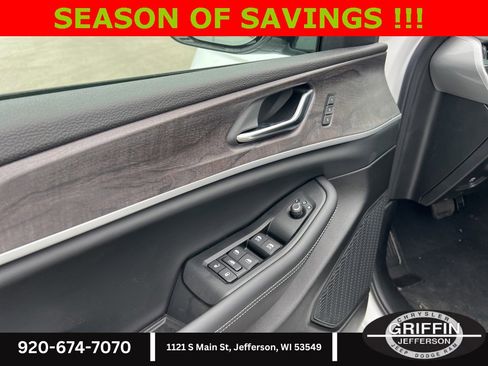 New 2025 Jeep Grand Cherokee Limited w/ Luxury Tech Group II image 19