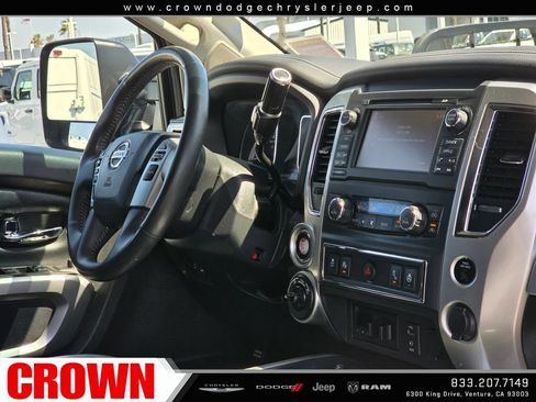Used 2017 Nissan Titan PRO-4X w/ Pro-4x Convenience Package AWD/4WD image 13