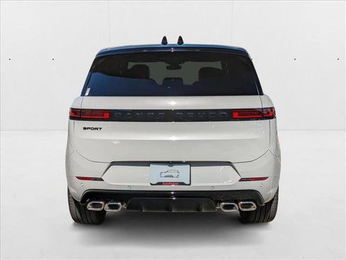 New 2025 Land Rover Range Rover Sport Dynamic SE image 8