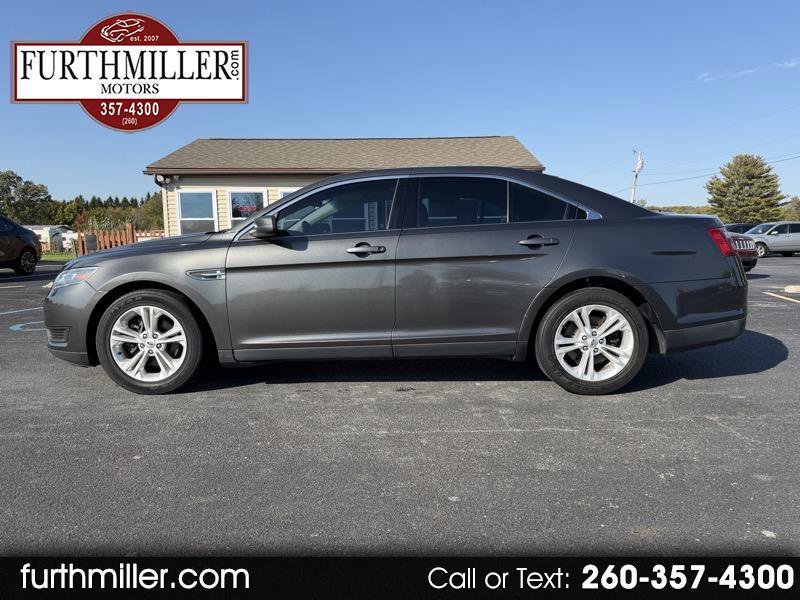 Used 2017 Ford Taurus SE FWD image 1