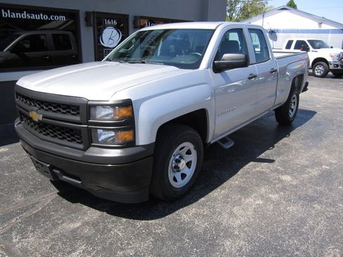 Used 2014 Chevrolet Silverado 1500 W/T RWD image 2