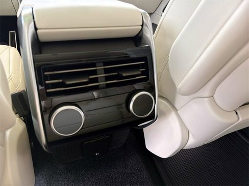 New 2025 Land Rover Range Rover Long Wheelbase Autobiography image 14
