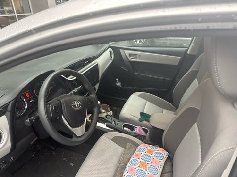 Used 2018 Toyota Corolla LE image 13