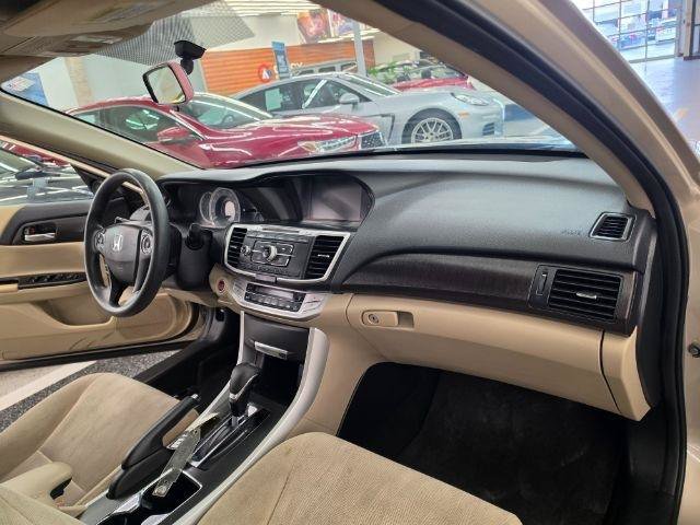 Used 2014 Honda Accord EX image 9