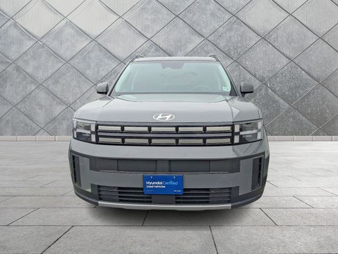 Used 2025 Hyundai Santa Fe SEL image 2