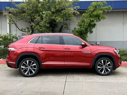 Used 2025 Volkswagen Atlas Cross Sport SEL Premium R-Line AWD/4WD image 3