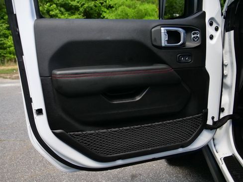 Used 2024 Jeep Wrangler Unlimited Rubicon AWD/4WD image 29