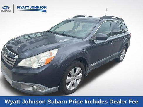 Used 2010 Subaru Outback 2.5i Limited AWD/4WD image 3