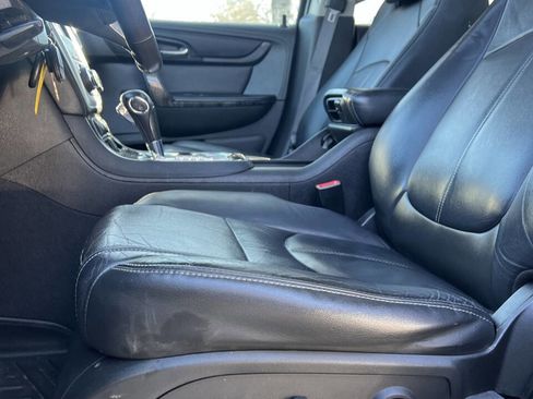 Used 2015 GMC Acadia SLT image 13