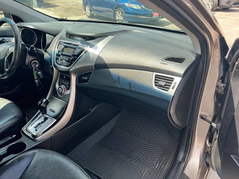 Used 2013 Hyundai Elantra Limited FWD image 5